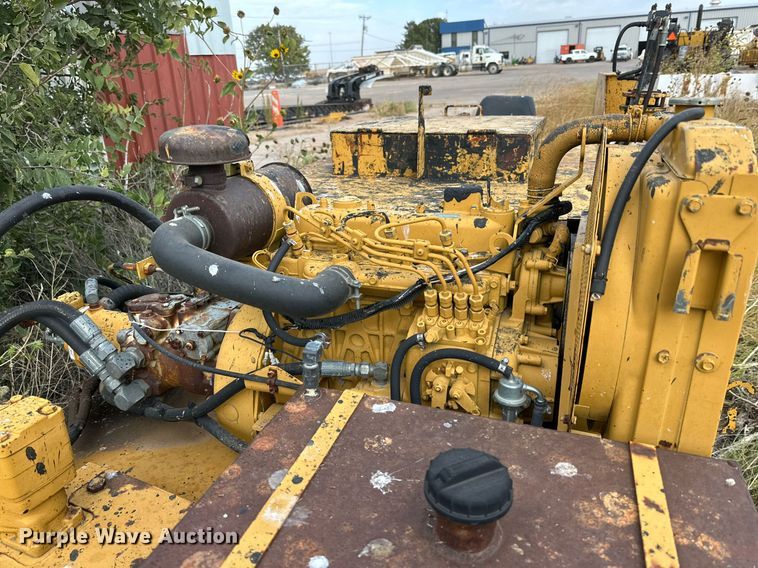 image for item DD3396 Blaw-Knox sealcoat squeegee machine