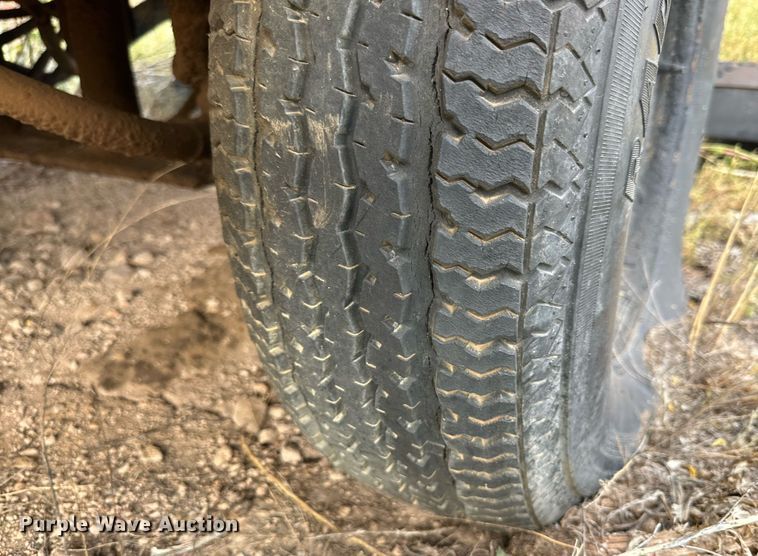 image for item DD3396 Blaw-Knox sealcoat squeegee machine