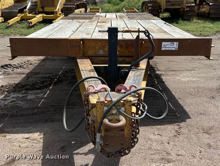 image for item DG4498 1997 Trail King equipment trailer