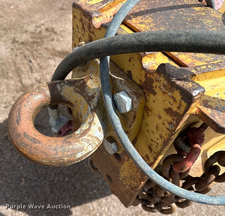 image for item DG4498 1997 Trail King equipment trailer