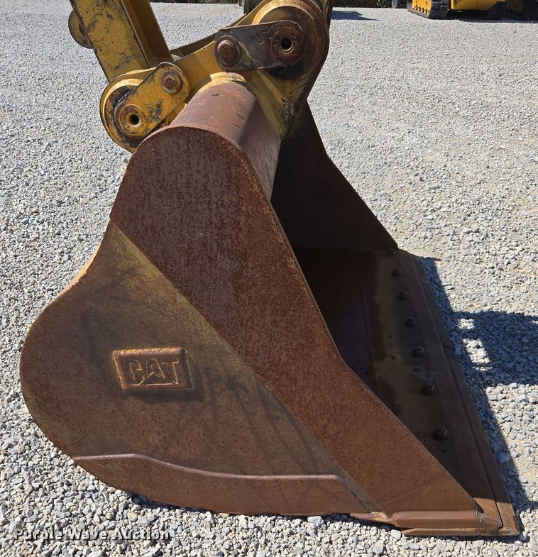 image for item DI6281 2019 Caterpillar 330 excavator