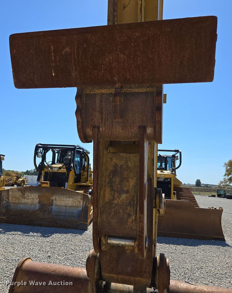 image for item DI6281 2019 Caterpillar 330 excavator