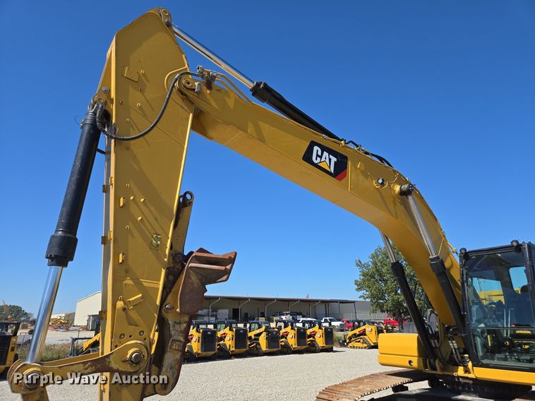 image for item DI6281 2019 Caterpillar 330 excavator