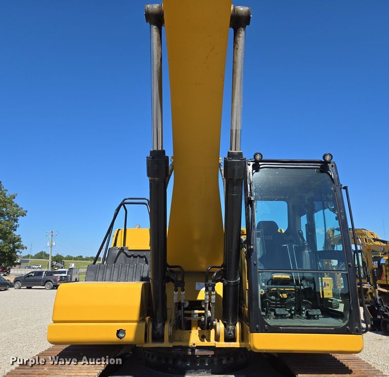 image for item DI6281 2019 Caterpillar 330 excavator