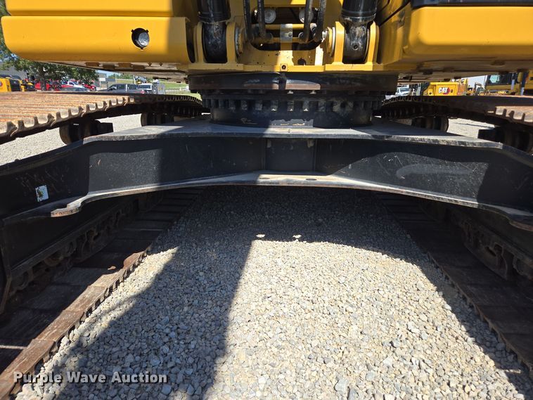 image for item DI6281 2019 Caterpillar 330 excavator