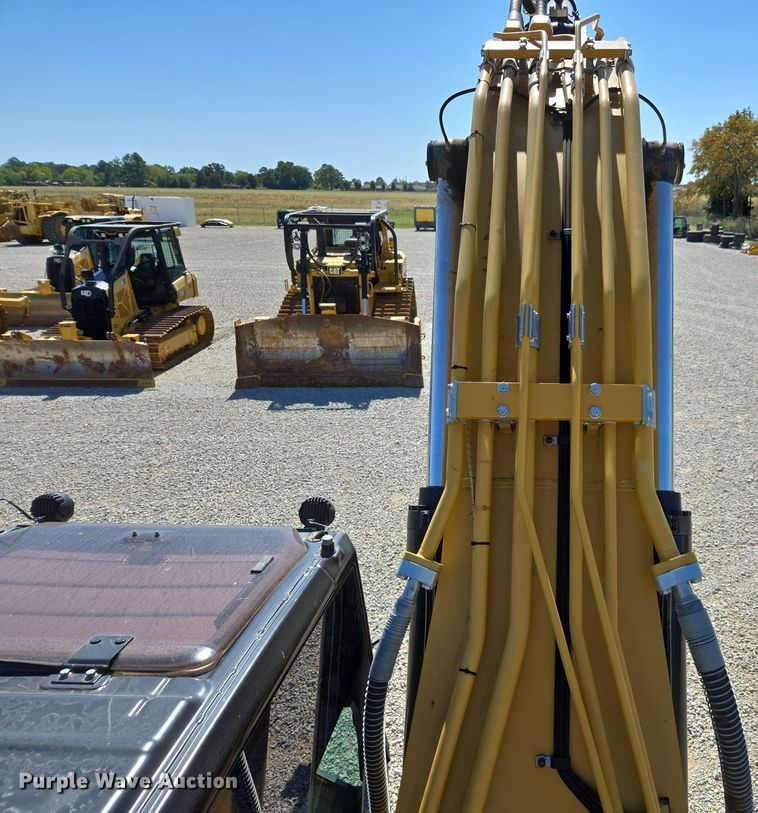 image for item DI6281 2019 Caterpillar 330 excavator