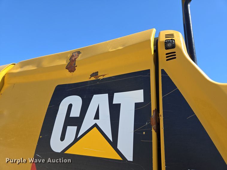 image for item DI6281 2019 Caterpillar 330 excavator