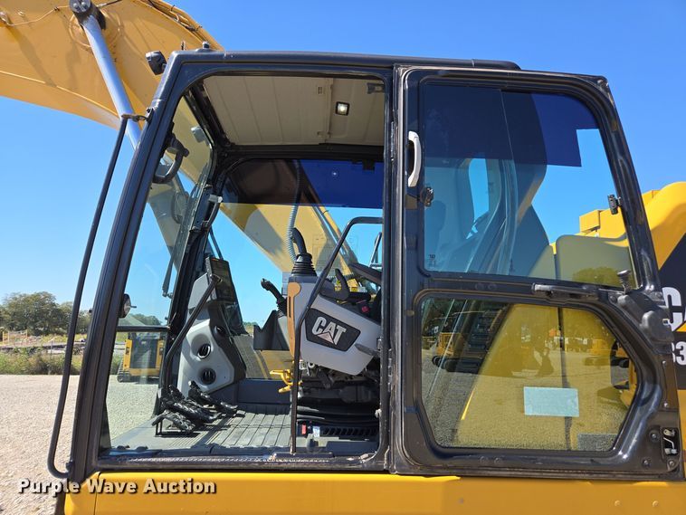 image for item DI6281 2019 Caterpillar 330 excavator