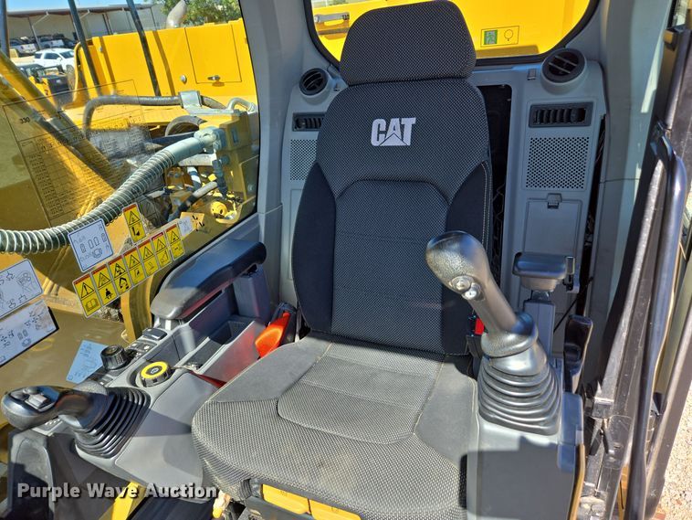 image for item DI6281 2019 Caterpillar 330 excavator