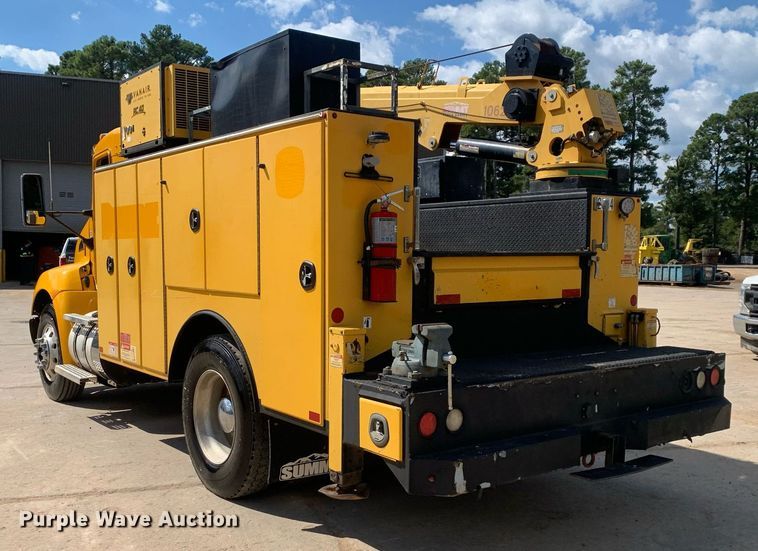 image for item DM1821 2014 Kenworth  T270 utility / service truck