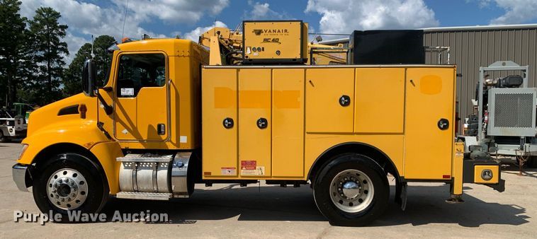 image for item DM1821 2014 Kenworth  T270 utility / service truck