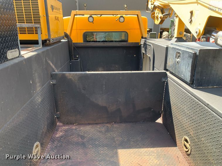 image for item DM1821 2014 Kenworth  T270 utility / service truck