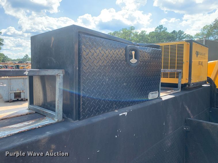 image for item DM1821 2014 Kenworth  T270 utility / service truck