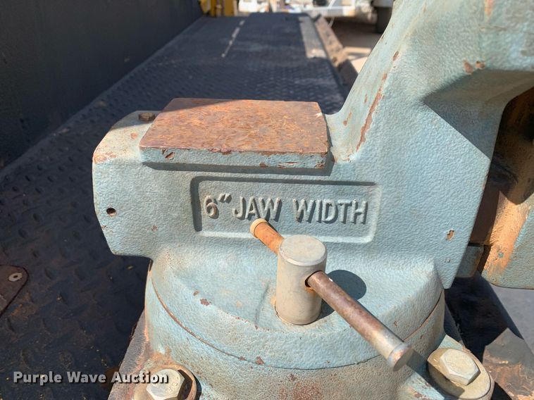 image for item DM1821 2014 Kenworth  T270 utility / service truck