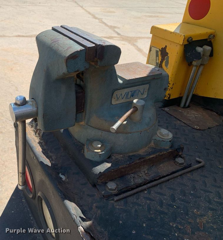 image for item DM1821 2014 Kenworth  T270 utility / service truck