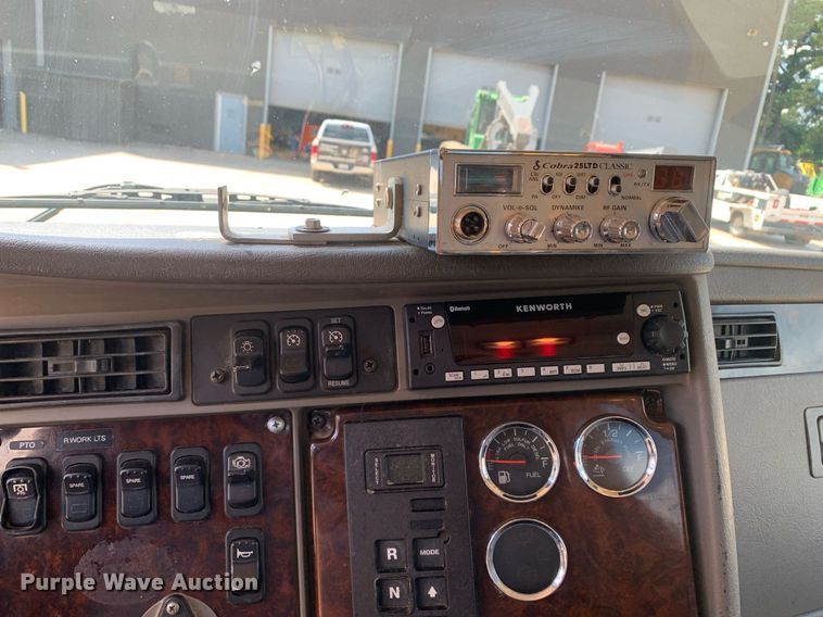 image for item DM1821 2014 Kenworth  T270 utility / service truck