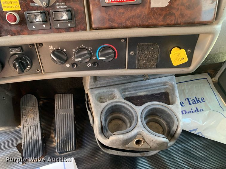 image for item DM1821 2014 Kenworth  T270 utility / service truck