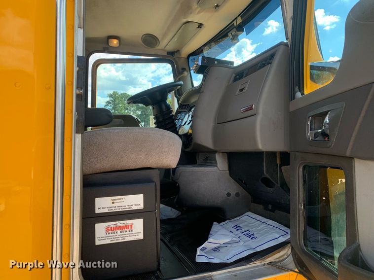 image for item DM1821 2014 Kenworth  T270 utility / service truck