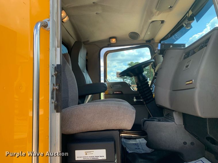 image for item DM1821 2014 Kenworth  T270 utility / service truck