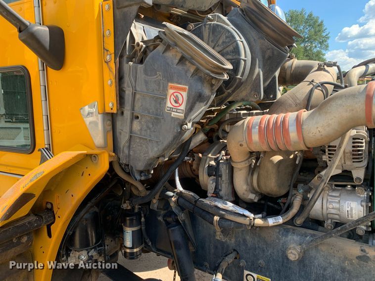 image for item DM1821 2014 Kenworth  T270 utility / service truck