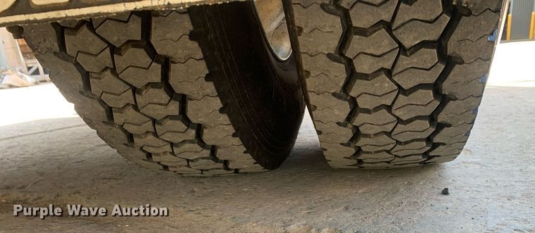 image for item DM1821 2014 Kenworth  T270 utility / service truck