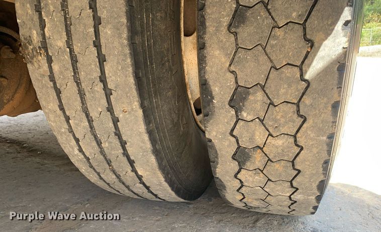 image for item DM1821 2014 Kenworth  T270 utility / service truck