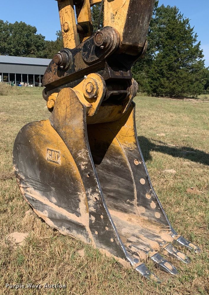 image for item DM1832 1996 Caterpillar  322L excavator