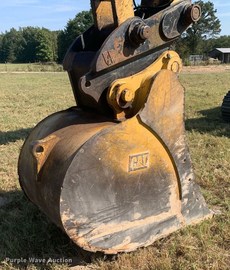 image for item DM1832 1996 Caterpillar  322L excavator