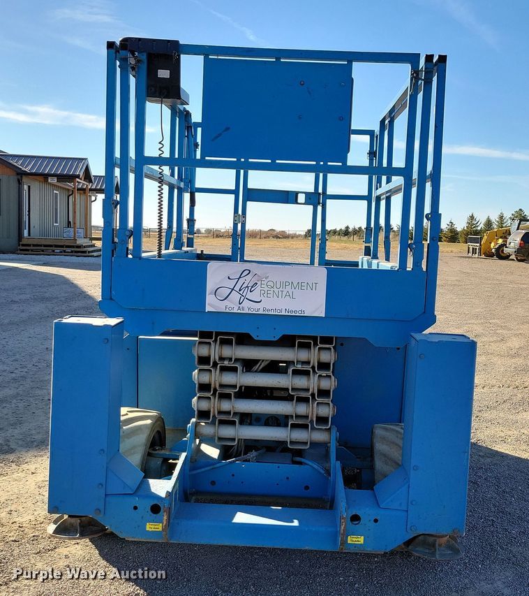 image for item DN3590 2008 Genie GS-2668 RT scissor lift