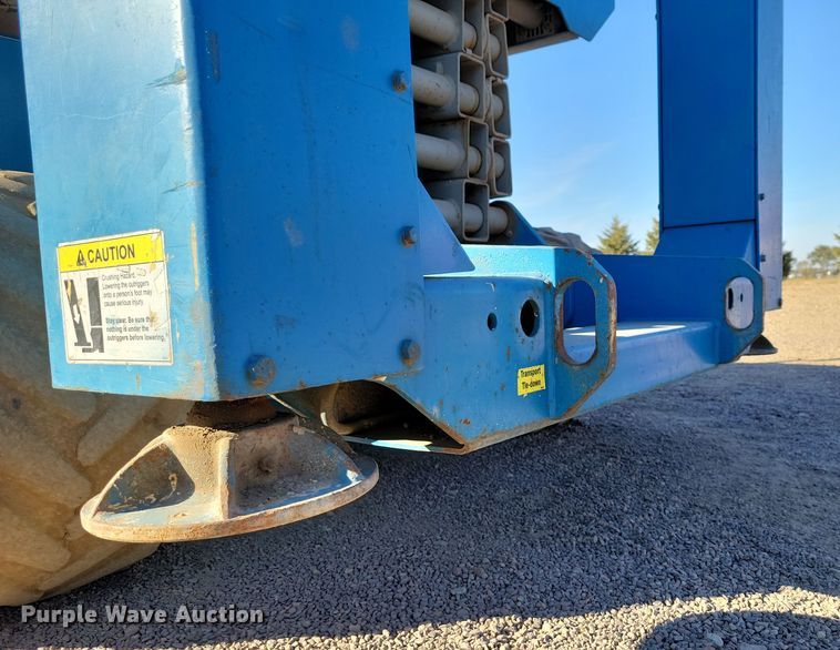 image for item DN3590 2008 Genie GS-2668 RT scissor lift