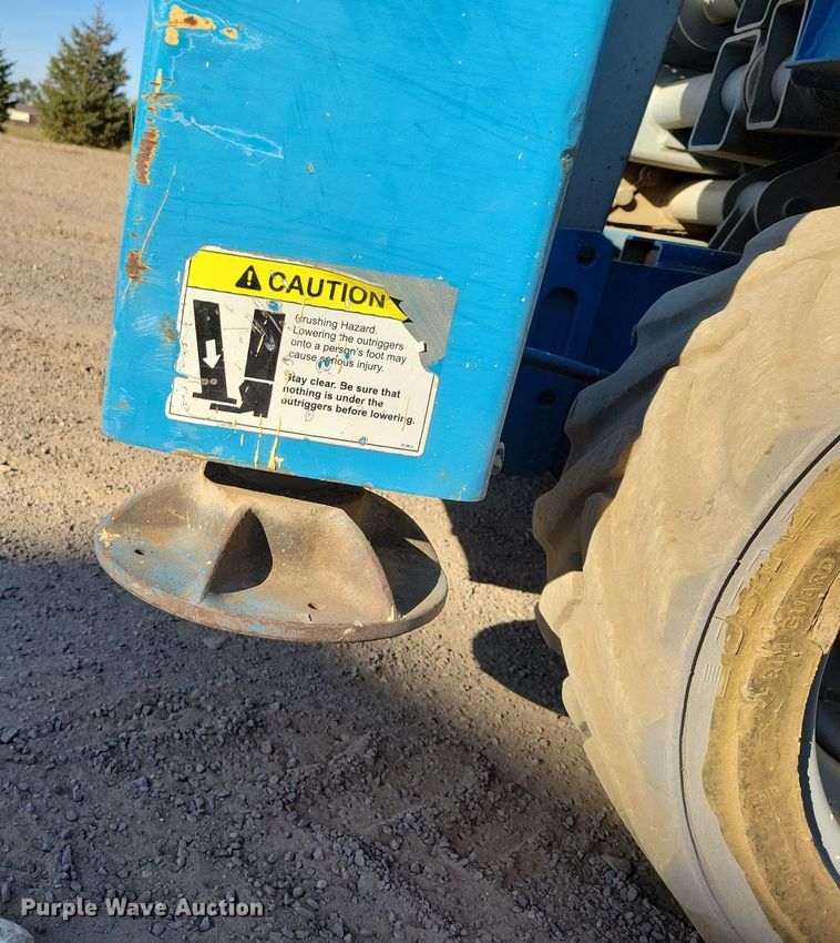 image for item DN3590 2008 Genie GS-2668 RT scissor lift