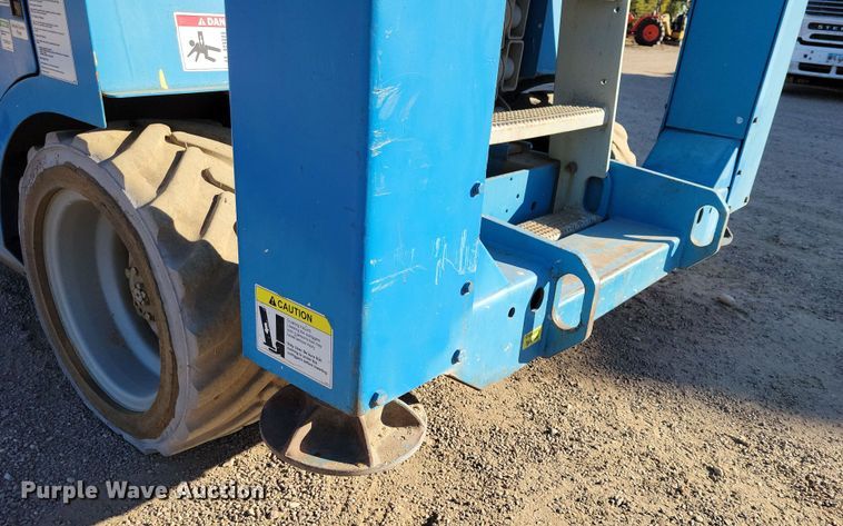 image for item DN3590 2008 Genie GS-2668 RT scissor lift