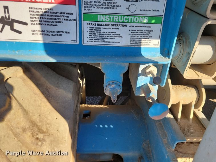 image for item DN3590 2008 Genie GS-2668 RT scissor lift