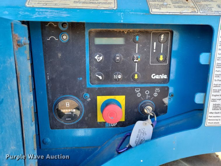 image for item DN3590 2008 Genie GS-2668 RT scissor lift