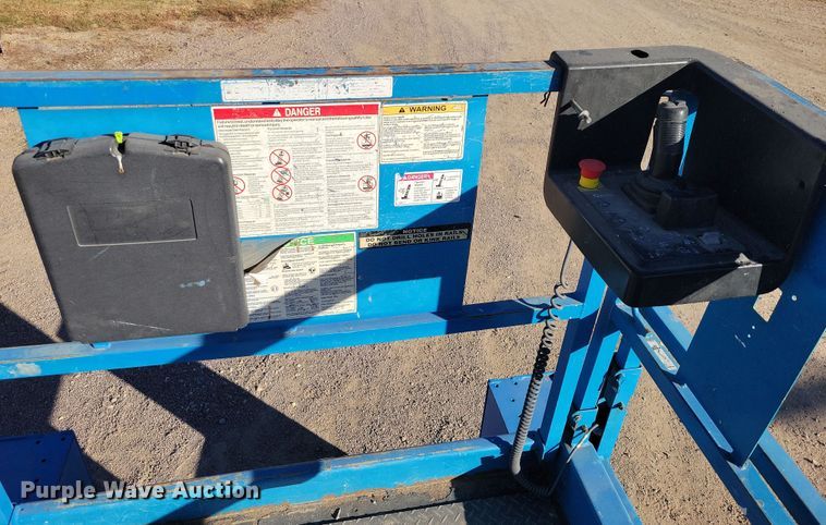 image for item DN3590 2008 Genie GS-2668 RT scissor lift