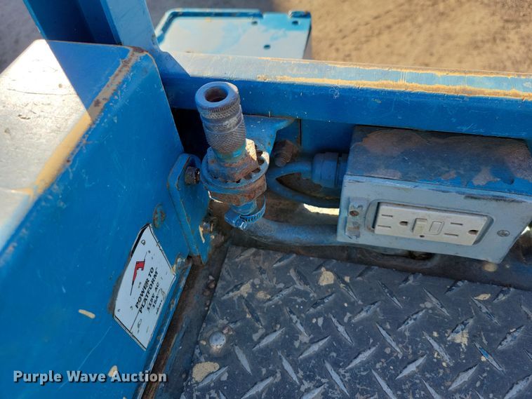 image for item DN3590 2008 Genie GS-2668 RT scissor lift