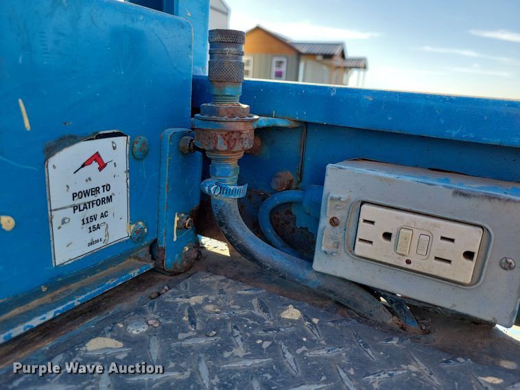 image for item DN3590 2008 Genie GS-2668 RT scissor lift