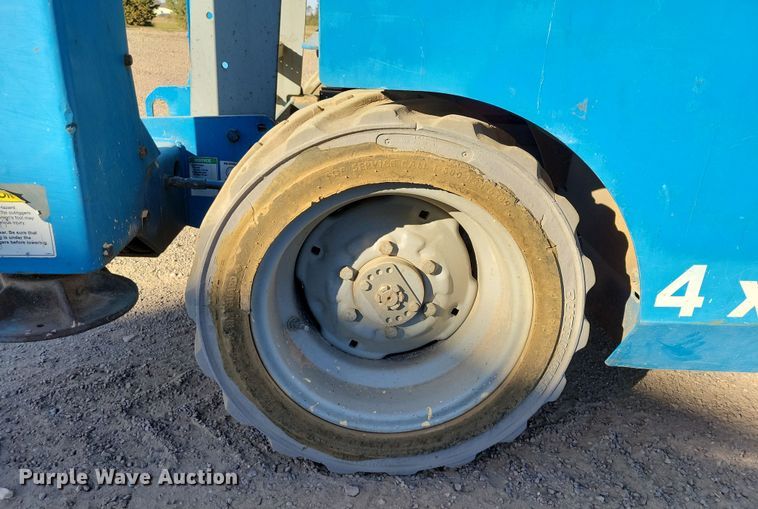 image for item DN3590 2008 Genie GS-2668 RT scissor lift