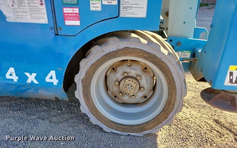 image for item DN3590 2008 Genie GS-2668 RT scissor lift