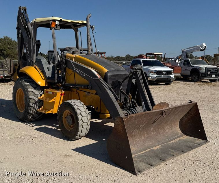 image for item DO2561 2008 Volvo BL60 backhoe