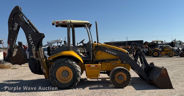 image for item DO2561 2008 Volvo BL60 backhoe