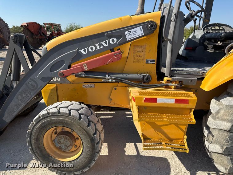 image for item DO2561 2008 Volvo BL60 backhoe