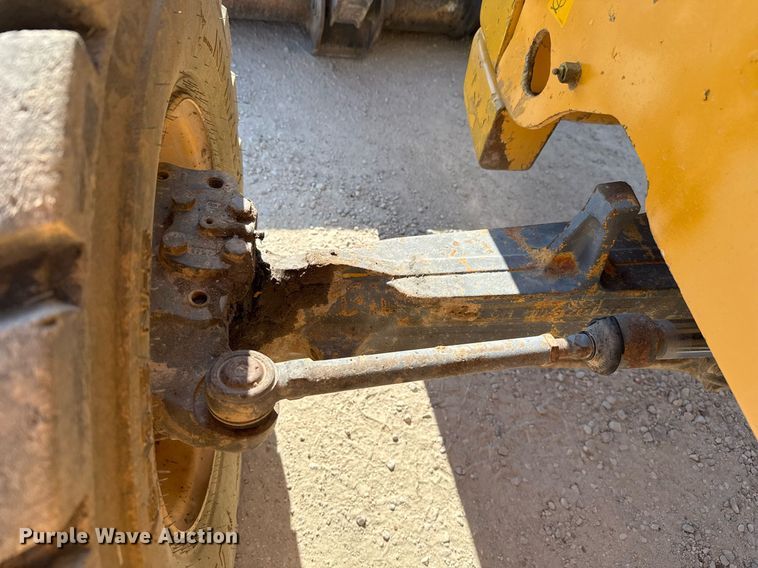 image for item DO2561 2008 Volvo BL60 backhoe