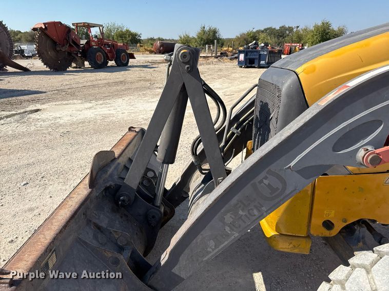 image for item DO2561 2008 Volvo BL60 backhoe