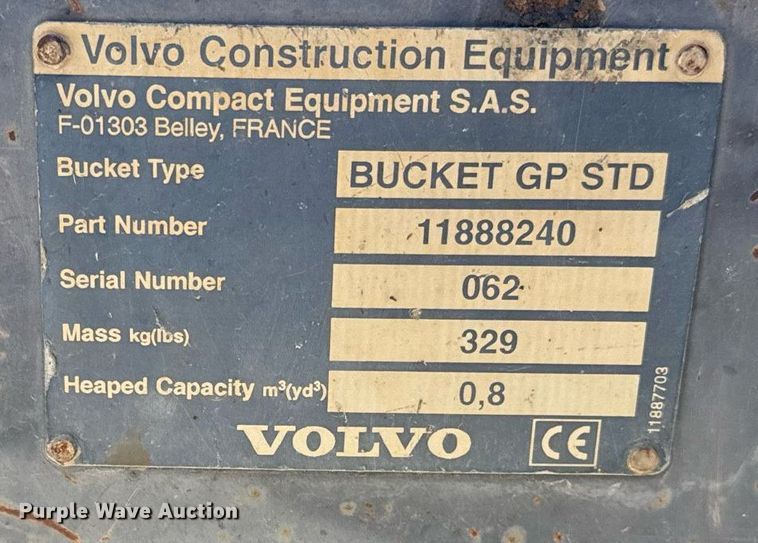 image for item DO2561 2008 Volvo BL60 backhoe