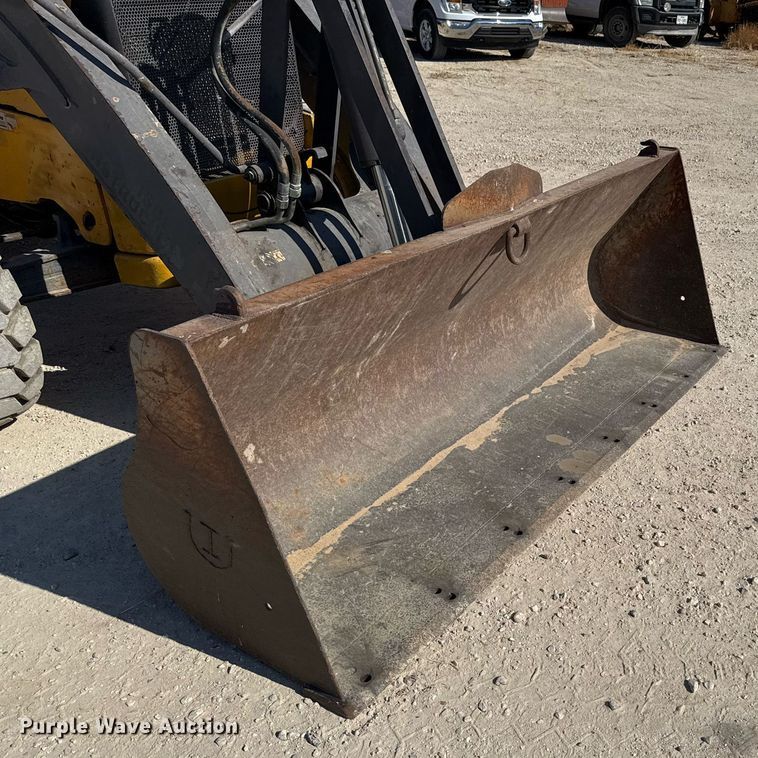 image for item DO2561 2008 Volvo BL60 backhoe