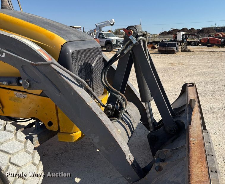 image for item DO2561 2008 Volvo BL60 backhoe