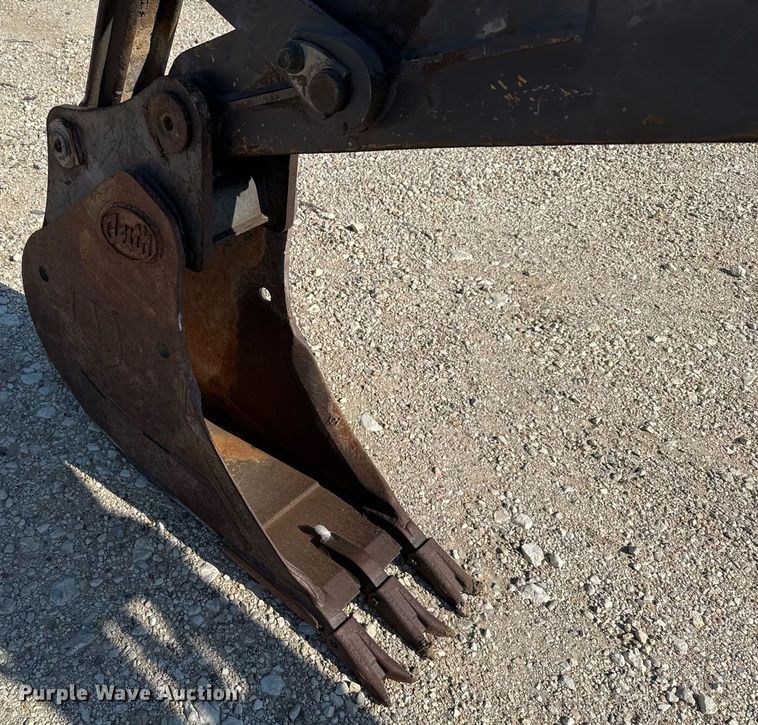 image for item DO2561 2008 Volvo BL60 backhoe