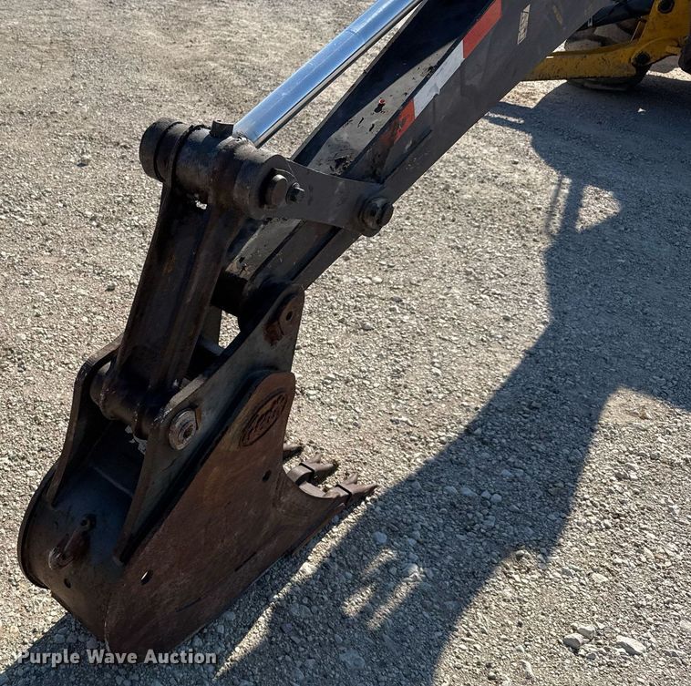 image for item DO2561 2008 Volvo BL60 backhoe