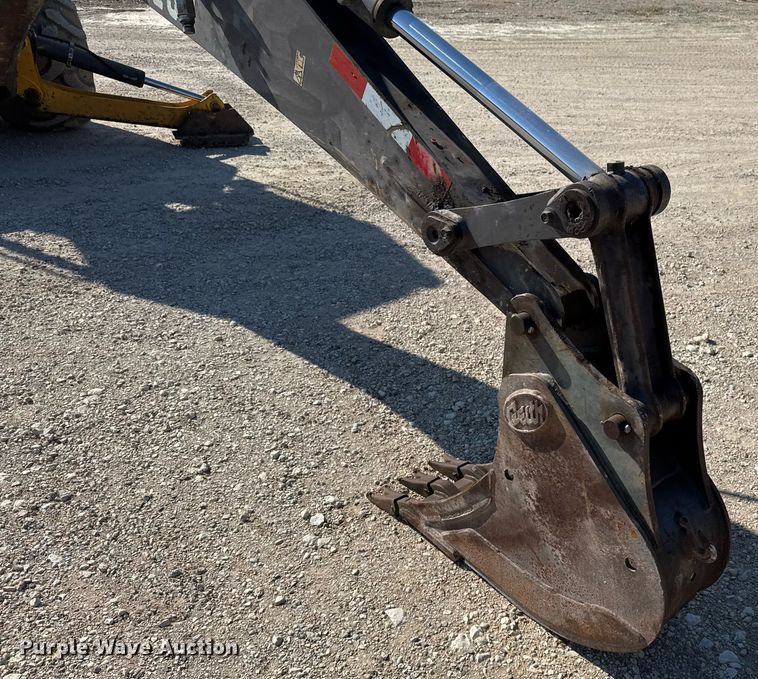 image for item DO2561 2008 Volvo BL60 backhoe